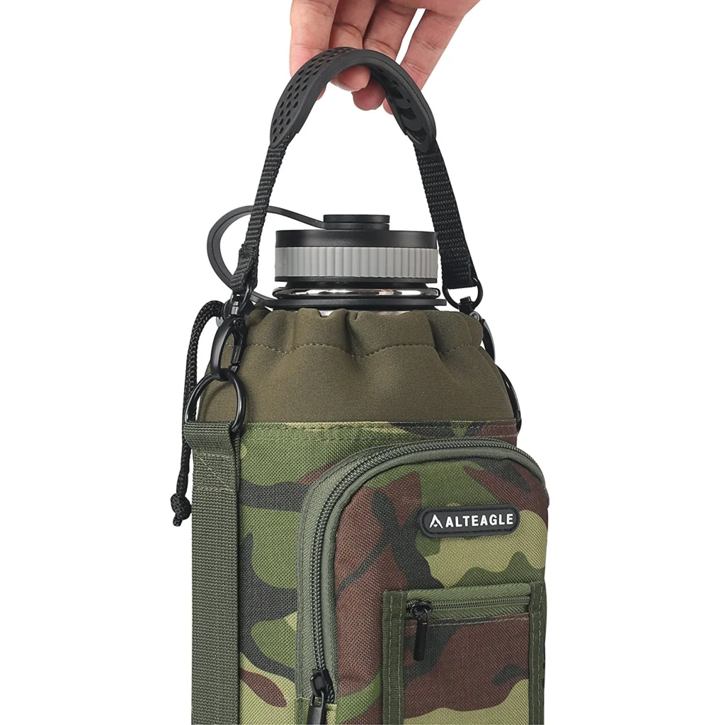 64oz Camouflage Bottle Sleeve Pouch with Handle, Pockets and Shoulder Strap (GL-ZS64)